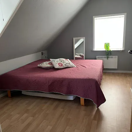 Ribevej 54 Hus Med 4 Vaerelser Tobol